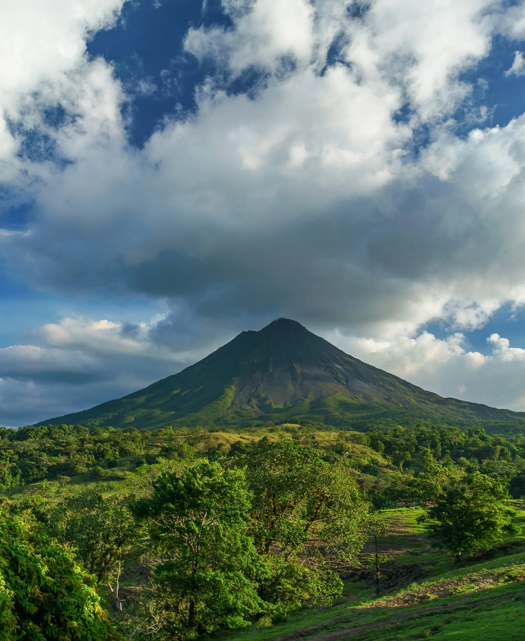 Paisaje natural de Costa Rica durante una experiencia de viaje